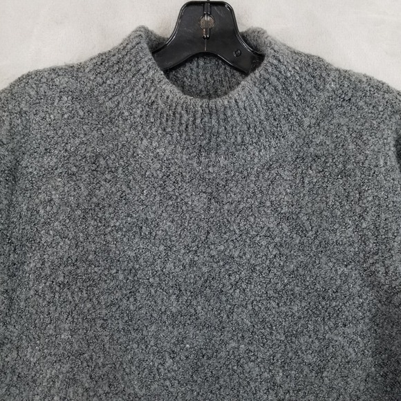 Denim 24/7 Gray Sweater with Floral Embroidery - Picture 4 of 10